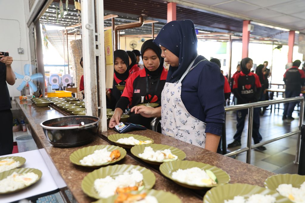 cashless-at-marian-convent-10